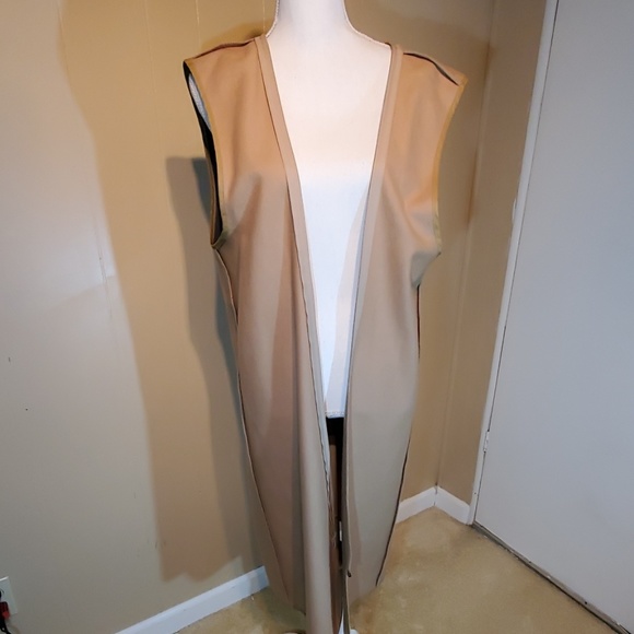 Burberry's Trenchcoat Liner - Picture 7 of 8